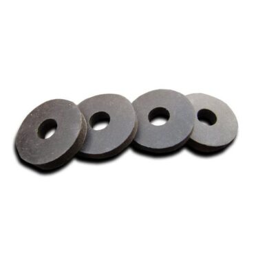 Spacing rubbers between running boards and wings